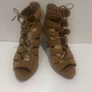 Jessica Simpson heels